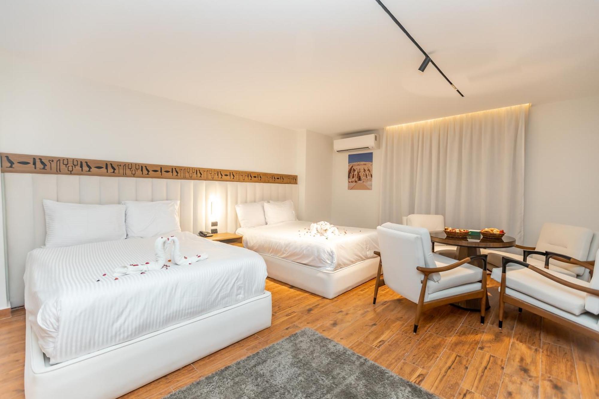 Superior Pyramids Inn Al Kawm al Akhdar エクステリア 写真