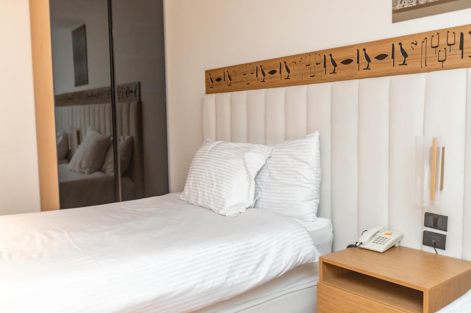 Superior Pyramids Inn Al Kawm al Akhdar エクステリア 写真