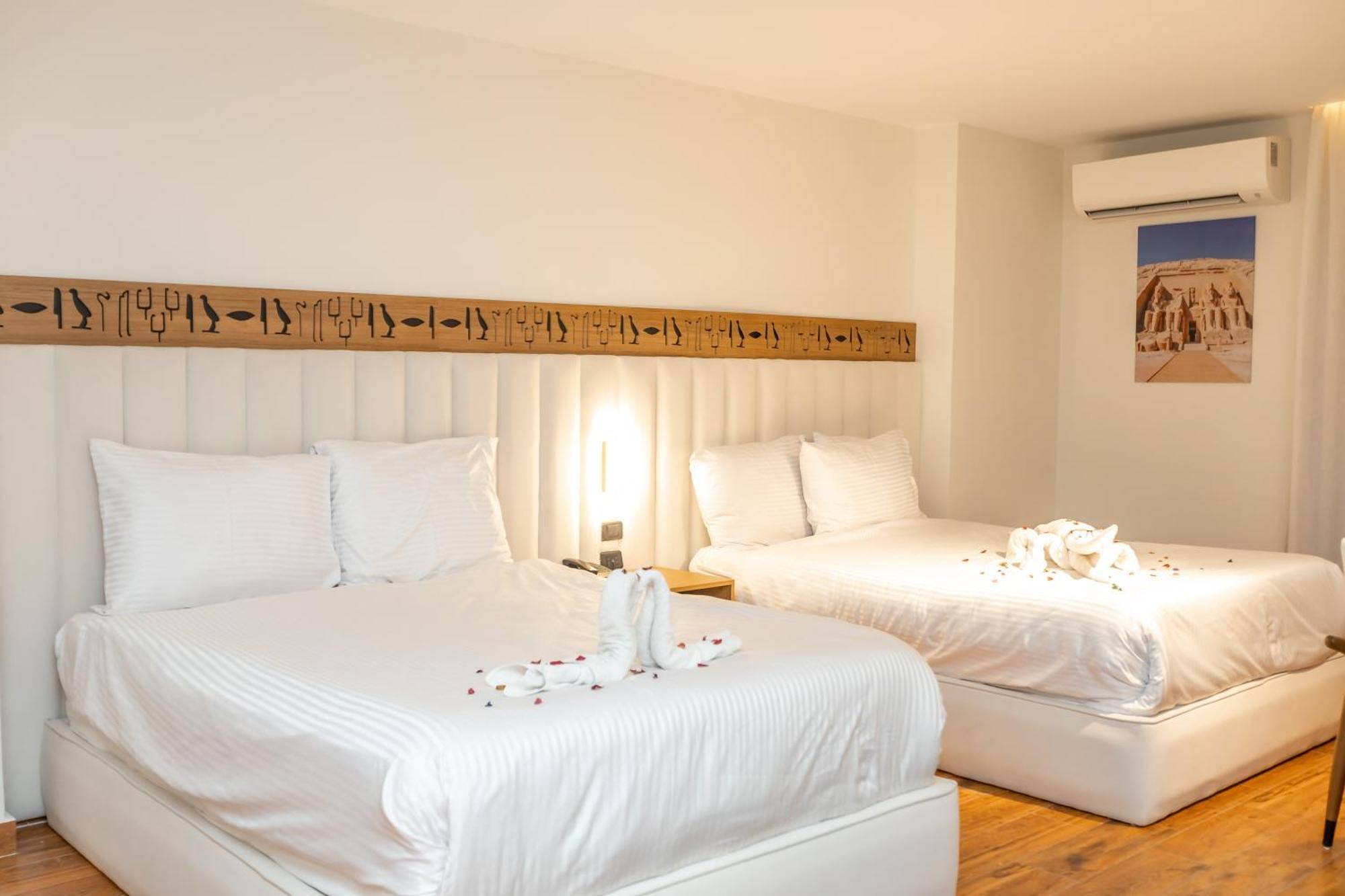 Superior Pyramids Inn Al Kawm al Akhdar エクステリア 写真