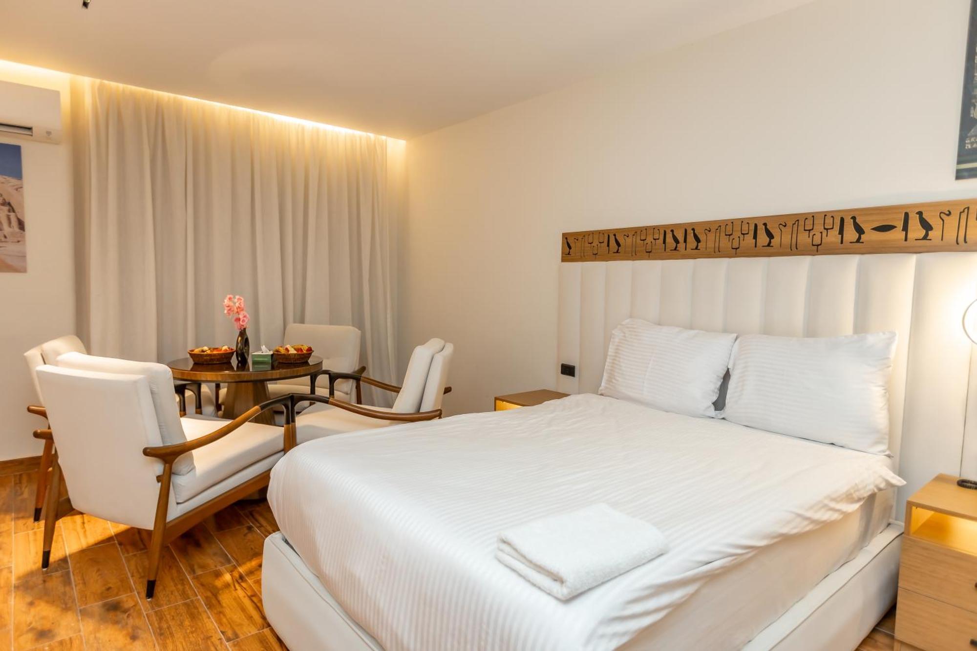 Superior Pyramids Inn Al Kawm al Akhdar エクステリア 写真