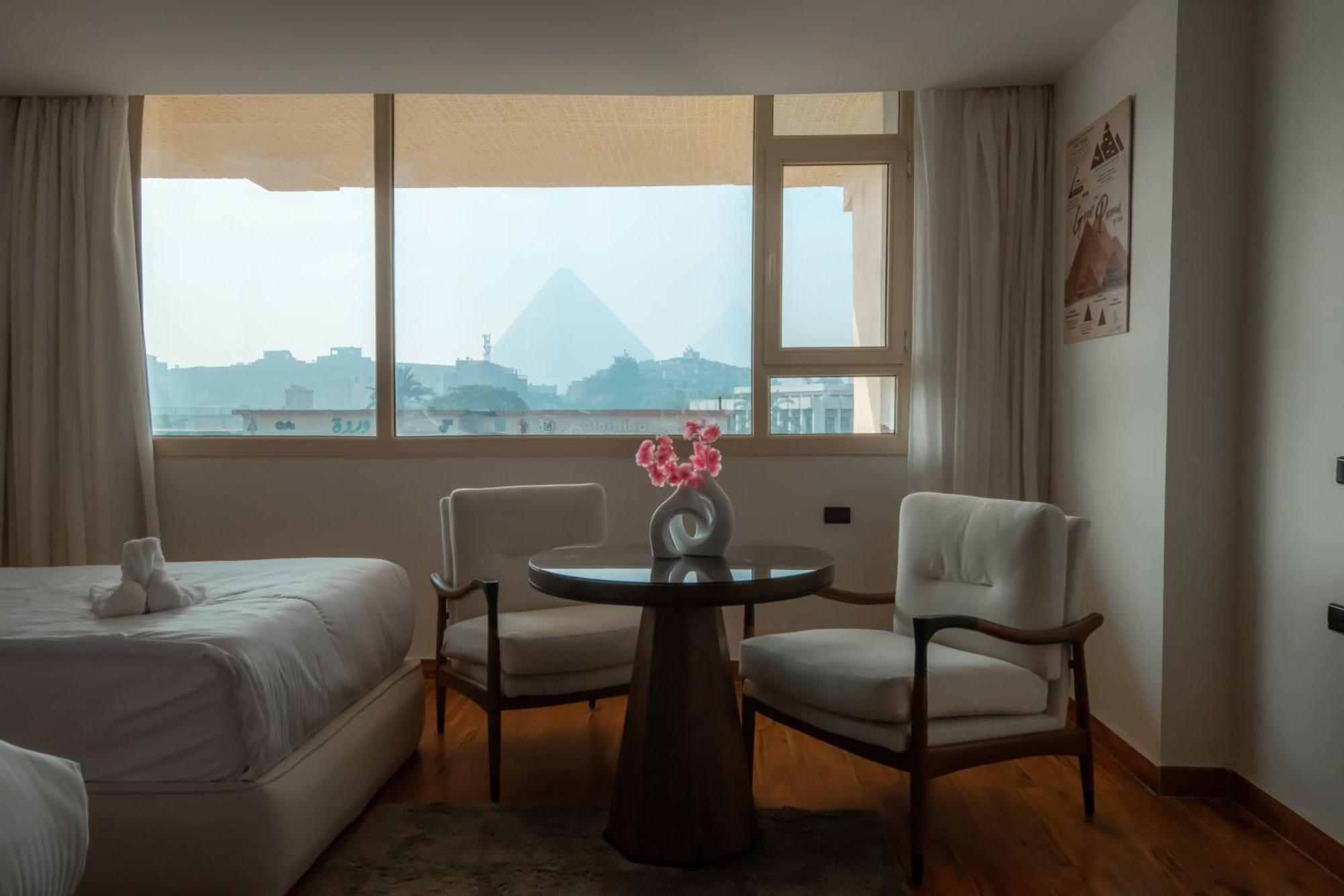 Superior Pyramids Inn Al Kawm al Akhdar エクステリア 写真