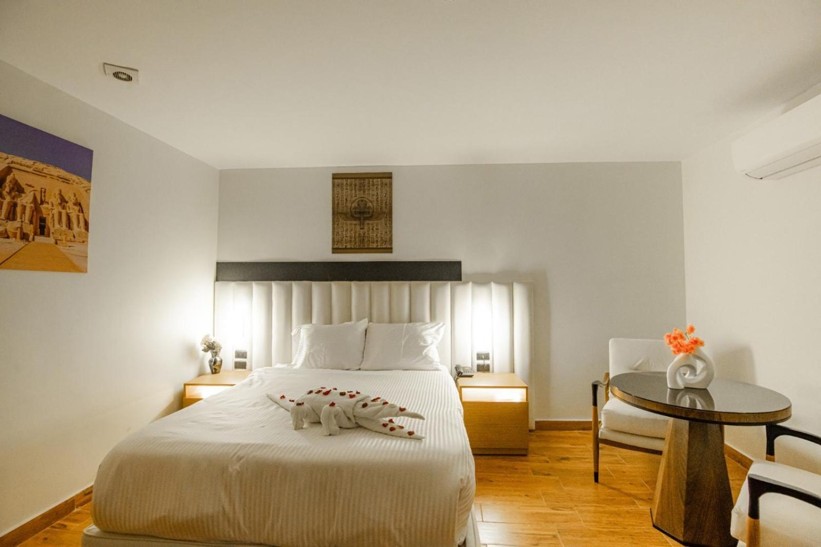 Superior Pyramids Inn Al Kawm al Akhdar エクステリア 写真